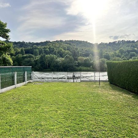 Charmant Chalet En Bord De Seine Saint-Pierre-du-Vauvray Экстерьер фото