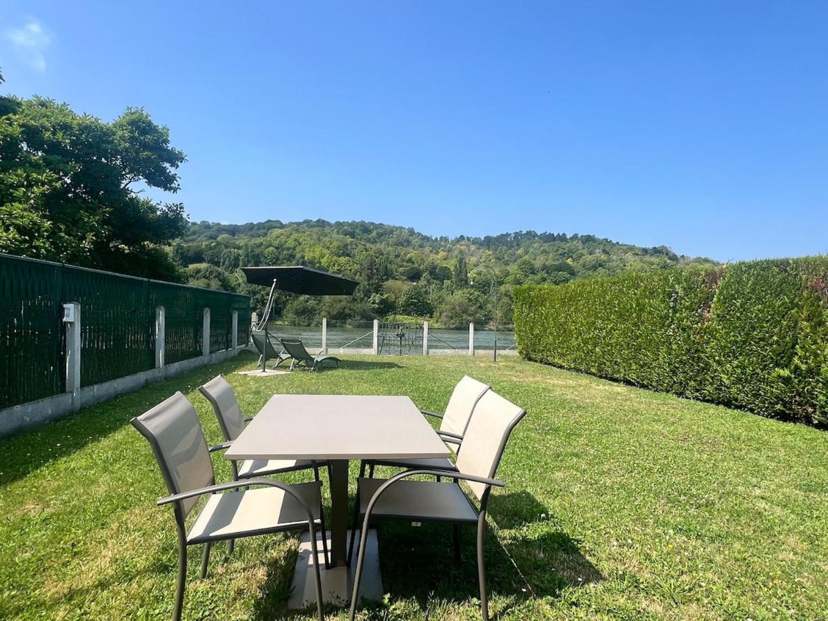 Charmant Chalet En Bord De Seine Saint-Pierre-du-Vauvray Экстерьер фото